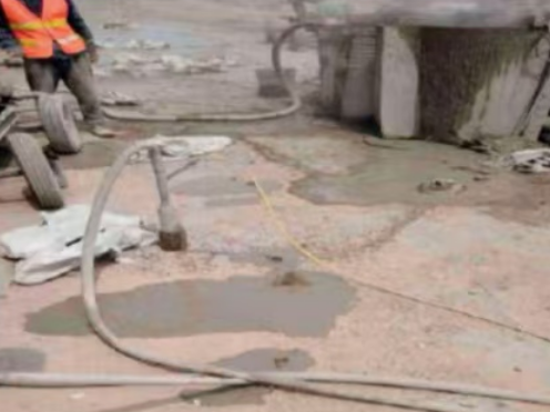 镇海水泥混凝土路面板底注浆技术 路面脱空注浆整治方案